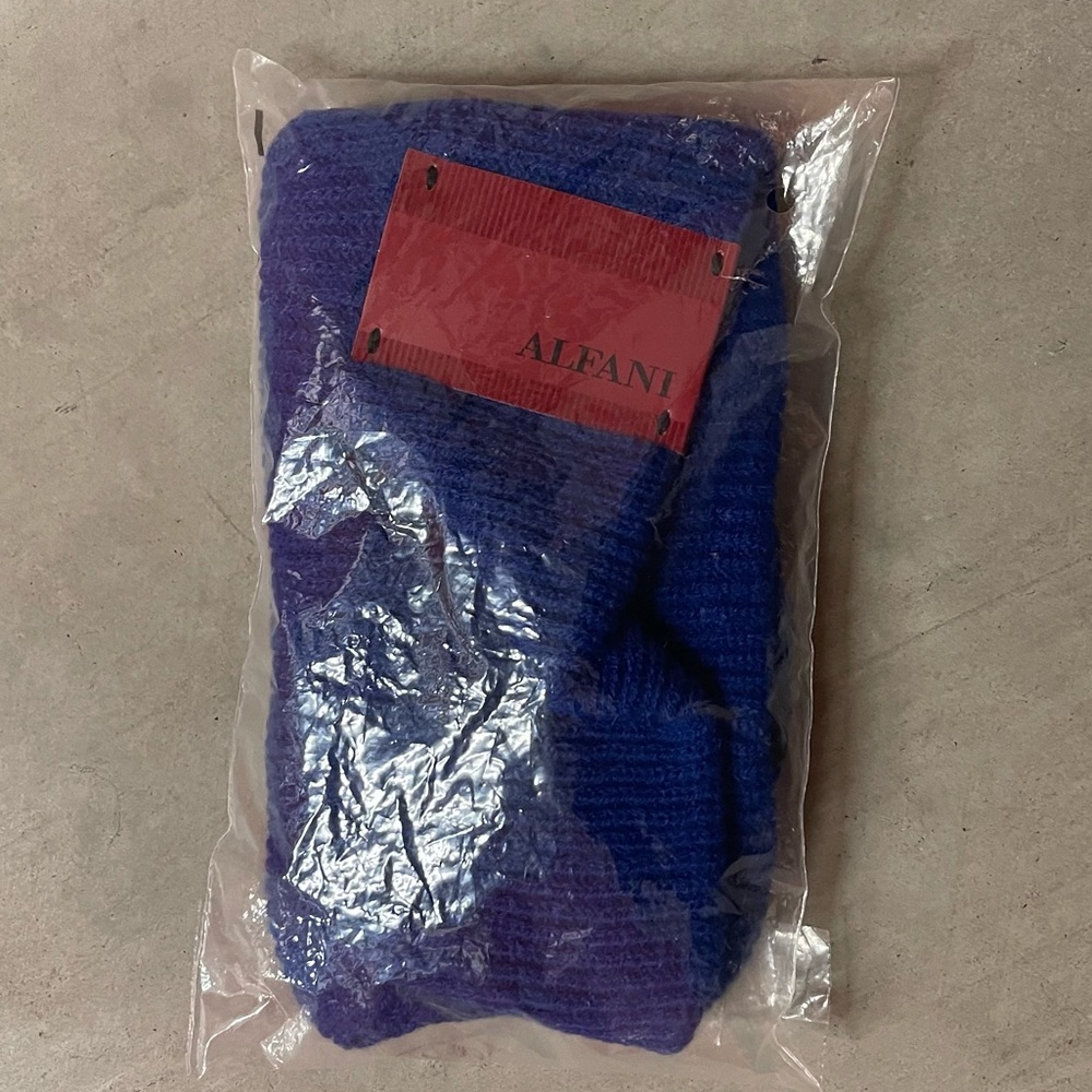 NWT Blue Beanie -Alfani Unisex - Picture 5 of 5